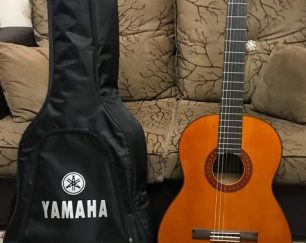 گیتار yamaha C70 اصله اصل و قدیمی و تمیز