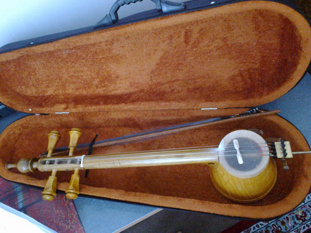 کمانچه پشت باز