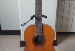 گیتار ۴۰-۳۰ یاماها