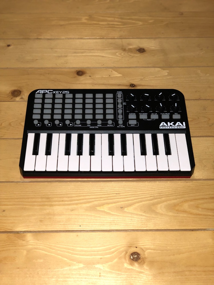 ميدى كيبرد Akai APC key 25