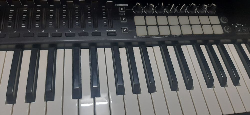 میدی کنترلر Novation Launchkey 61 MKII