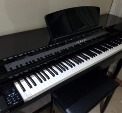 پیانو Yamaha CLP 635 مشکی پولیشی