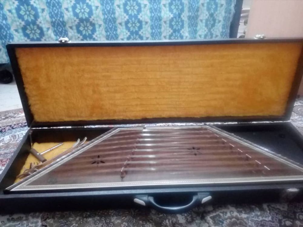 سنتور صادقی مدل تک مهر