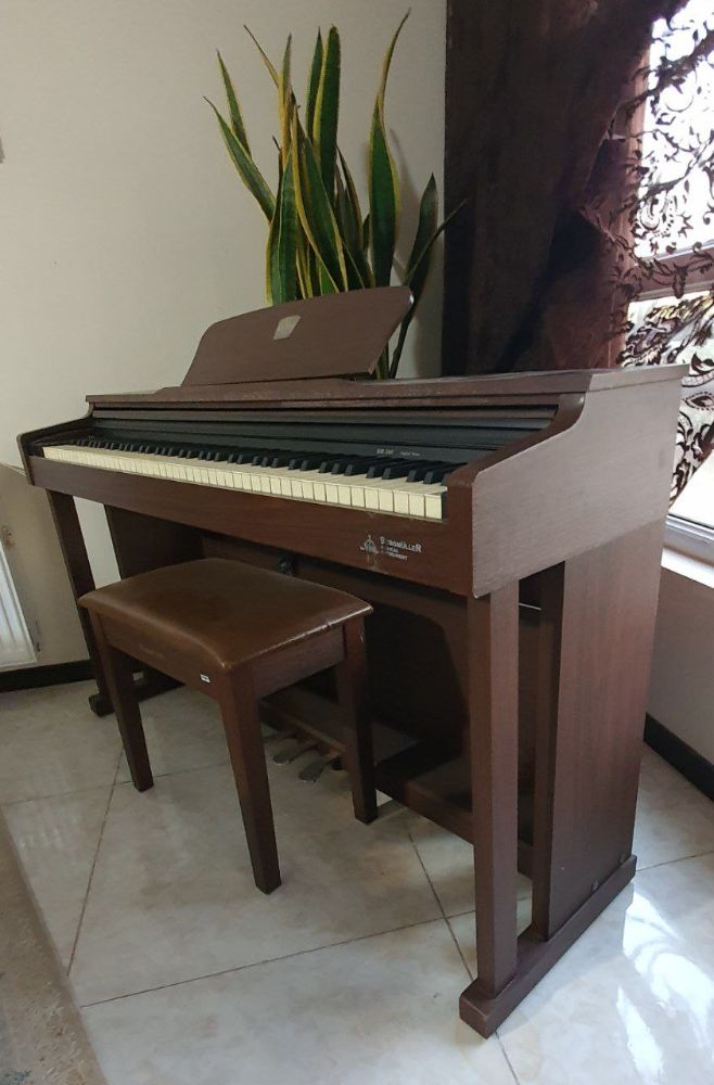 پیانو برگ مولر BM 280